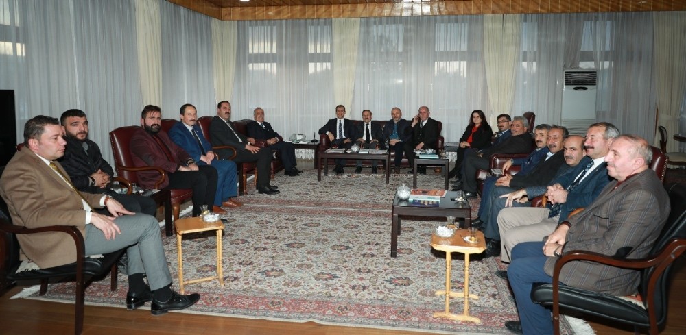 Aşkale Belediye Başkanı Yaptırmış’tan Rektör Çomaklı’ya ziyaret 