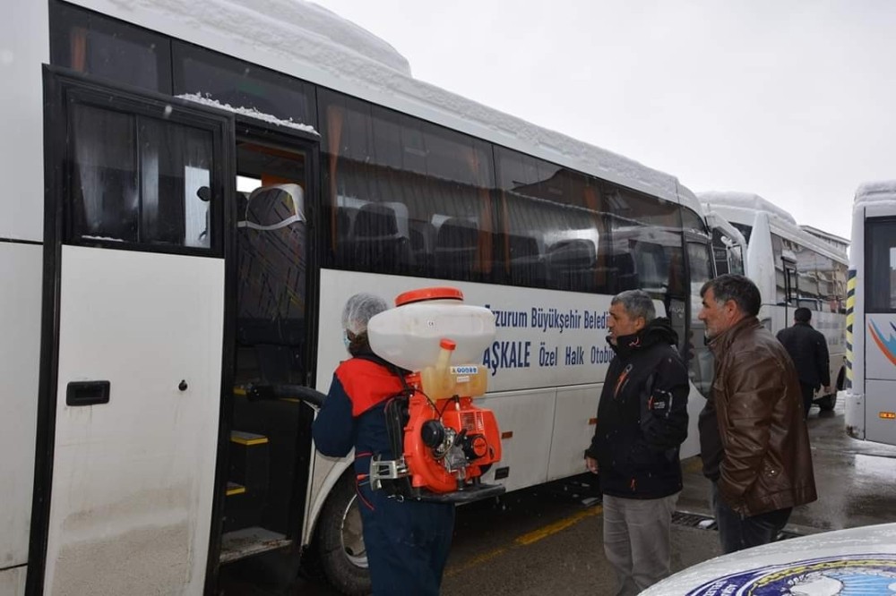 Aşkale Belediyesi ekipleri dezenfeksiyon çalışmalarına hız verdi 