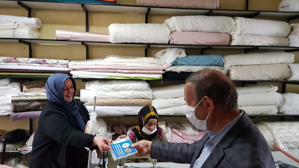 Aşkale’de 4 bin maske dağıtımı yapıldı 