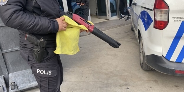 Asker eğlencesinde pompalı tüfek magandalığı! Kıskıvrak yakalandılar