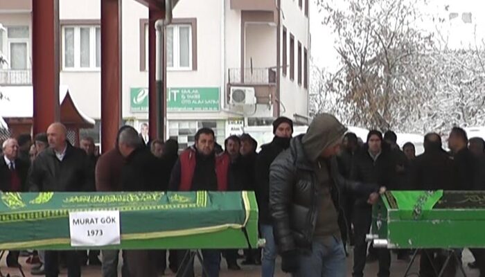 Asker oğullarını ziyaret dönüşü kazada ölen çift toprağa verildi