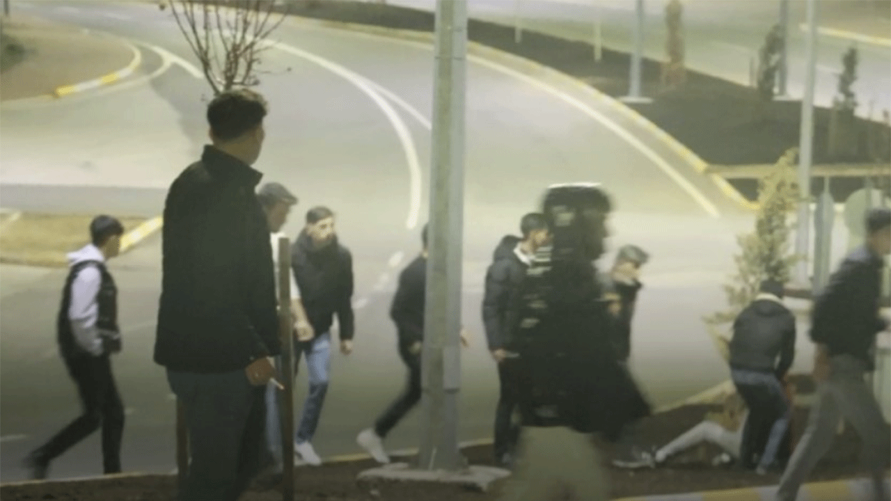 Asker uğurlamaya geldiler birbirlerine girdiler!