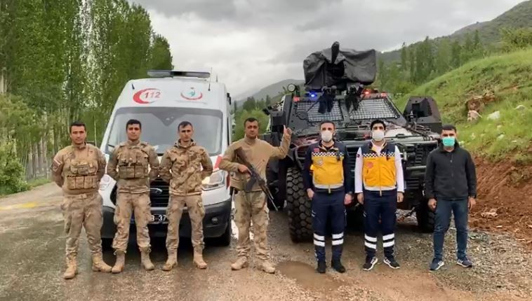 Asker ve sağlıkçılardan ‘evde kal’ çağrısı 