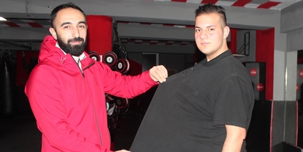 Askere gidebilmek için 4 ayda tam 57 kilo verdi