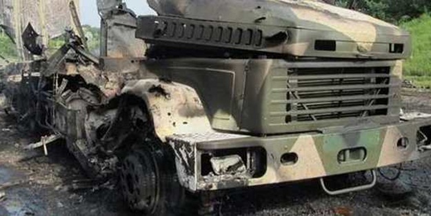 Askeri araç patladı
