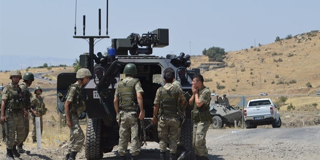 Askeri araca bombalı saldırı