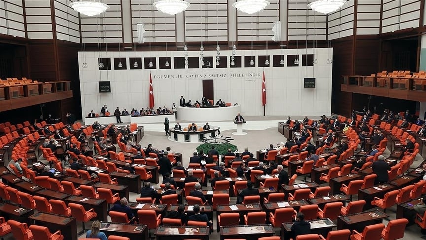 Askeri cezada düzenlemeler içeren teklifin birinci bölümü Genel Kurul'da kabul edildi