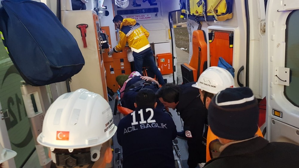Askeri helikopter düşük riski bulunan kadın için havalandı 