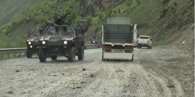 Askeri konvoya roketatarlı saldırı