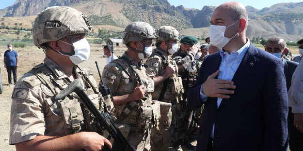 Askerlerle bayramlaşan Bakan Soylu'dan açıklama: Göreceksiniz yakın zamanda...