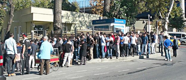 Askerlik için uzun kuyruk