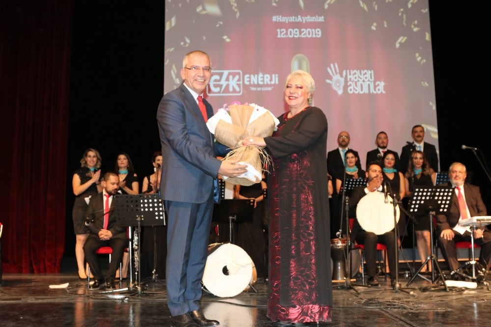 Askıda ekmek şampiyonları ödüllerini aldı 