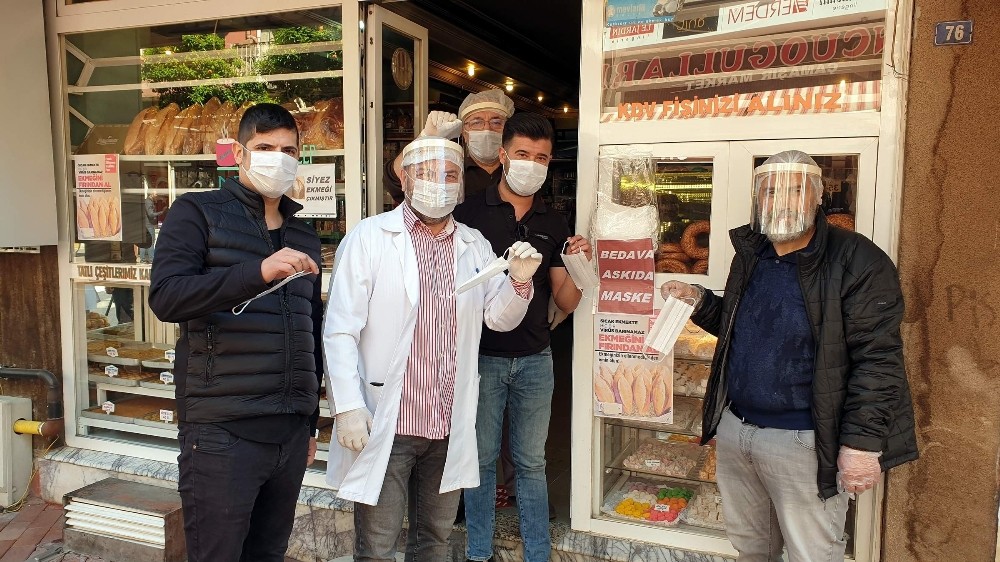 Askıda ekmekten sonra askıda maske 