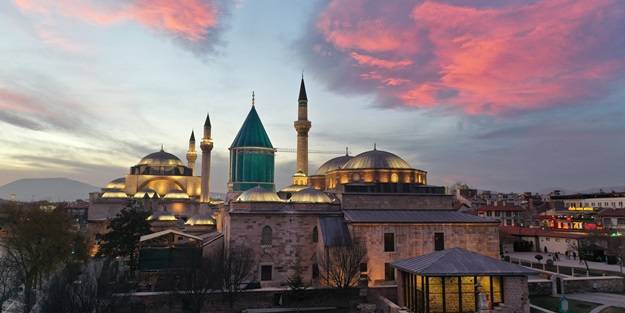 Aşkın şehri Konya her mevsim güzel