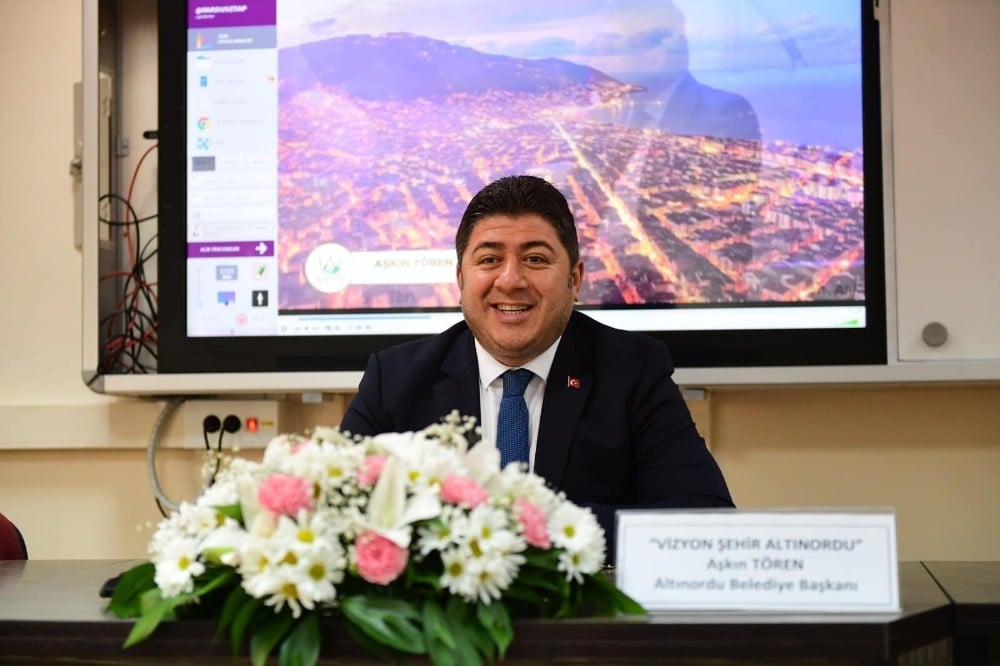 Aşkın Tören: “Etikten ve ahlaktan asla vazgeçmeyeceğiz” 