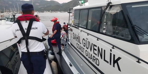 Aslan balığına basan kişi hastaneye kaldırıldı