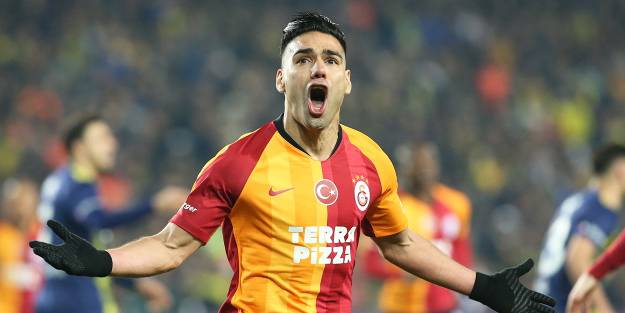 Aslan, Falcao'dan kurtuldu!