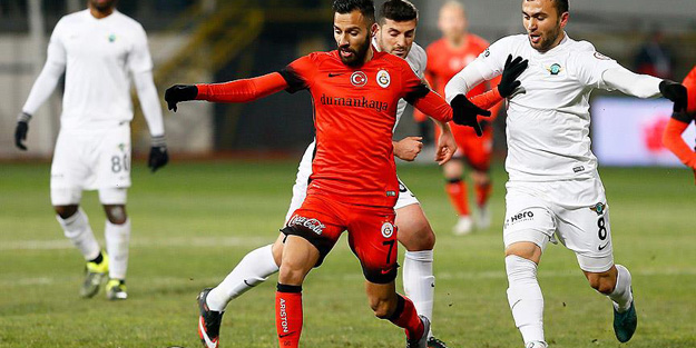 Aslan kupa da ilki yaşadı!