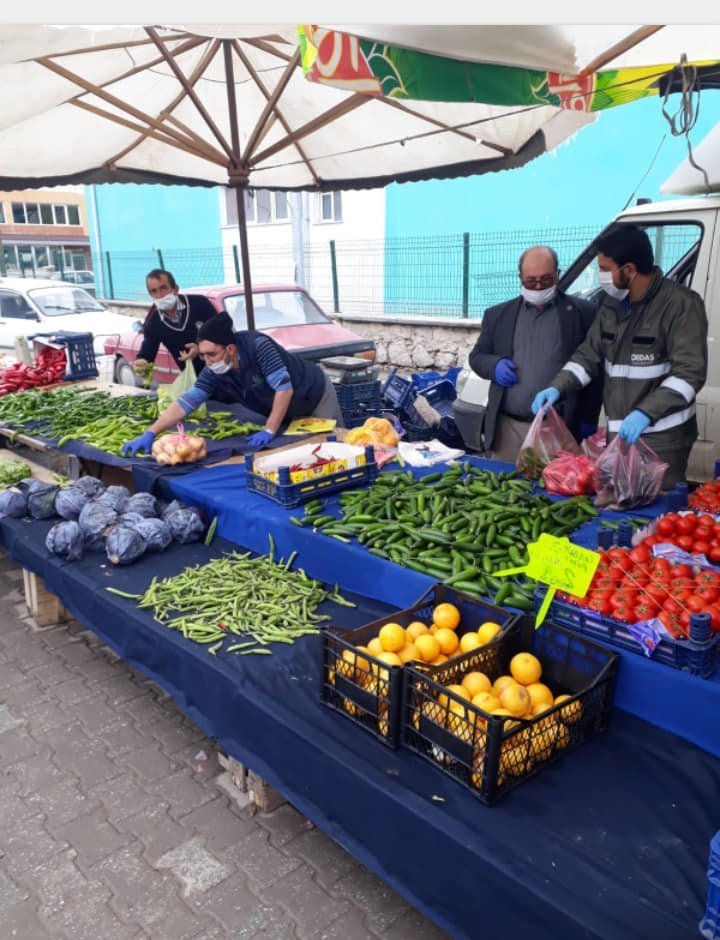 Aslanapa pazarına esnaf girişi yasaklandı 