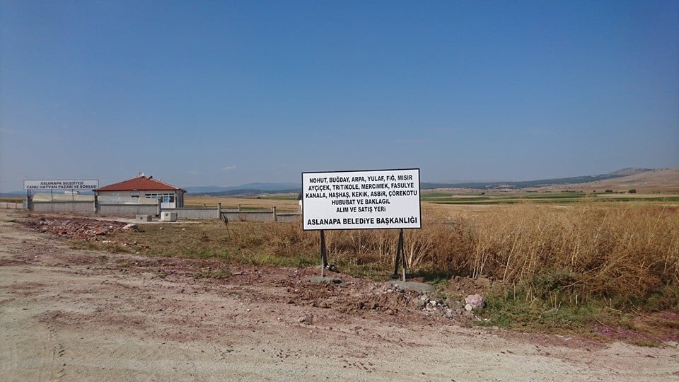 Aslanapa’da hububat alım merkezi oluşturuldu 