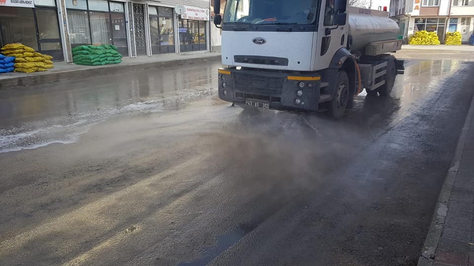 Aslanapa’da sanayi sitesi dezenfekte edildi 