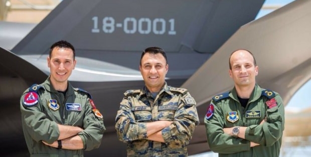 Aslanlar ilk pozu verdiler