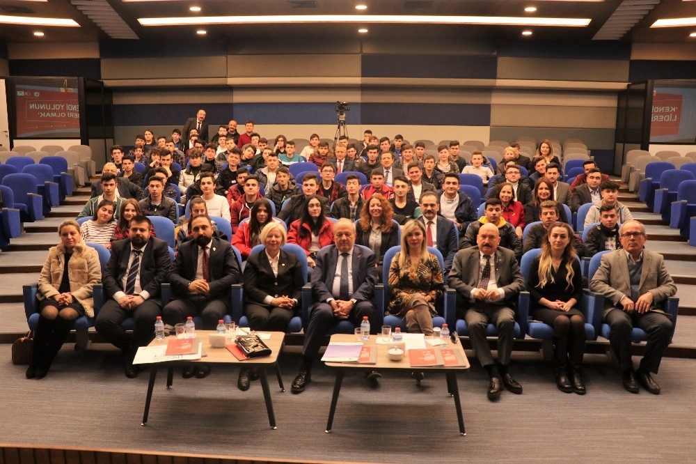 ASO Başkanı Özdebir: “Artık insanları değerlendirirken ne bildiğine değil, bildikleri ile neler yapabildiklerine bakılıyor” 