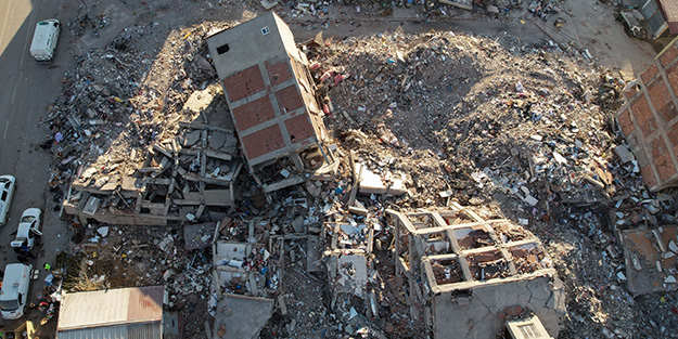 Asrın felaketinde yürek yakan görüntü! Bir şehir adeta yok oldu