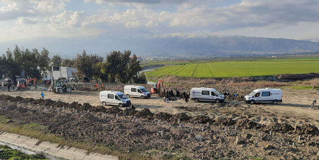 Asrın felaketinde yürek yakan görüntü!