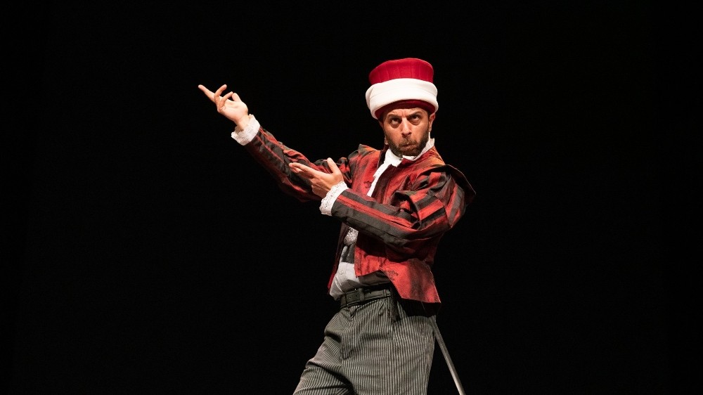 AŞT İstibdat Kumpanyası ile perdelerini açıyor 