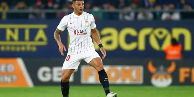 Aston Villa Diego Carlos'u kadrosuna kattı