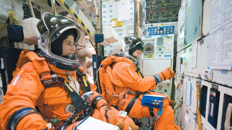 Astronot aldığı maaşı açıkladı! Duyunca şok olacaksınız