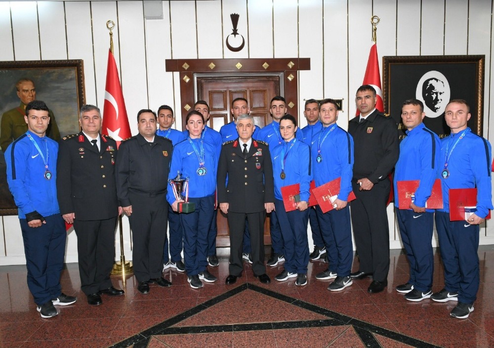 Astsubay Yüksel Avrupa üçüncüsü oldu 