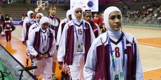 Asya Oyunları'nda başörtülü basket takımına izin vermediler!