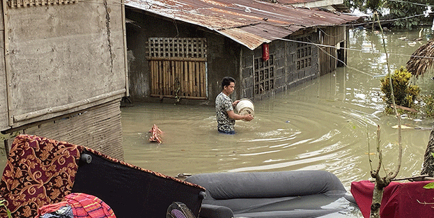 Asya ülkesi felaketi yaşıyor: 145 ölü!