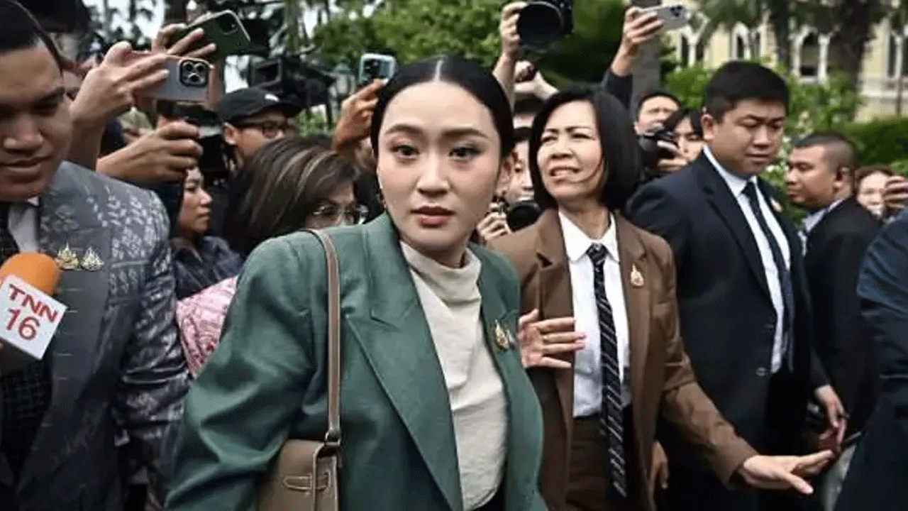 Asya ülkesi şokta: Telefon görüşmesi başbakanın sonu oldu!