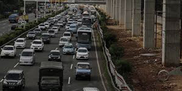 Asya ülkesindeki bayram trafiğinde 61 kişi hayatını kaybetti