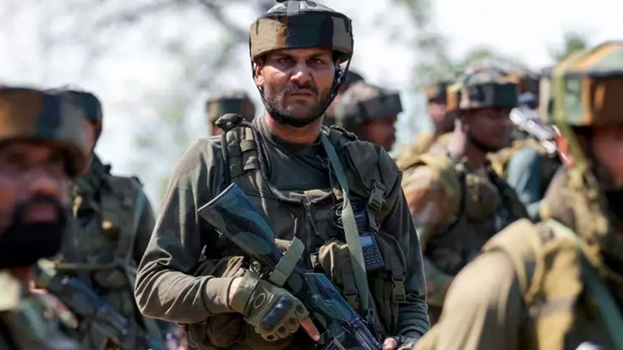 Asya'da gerilim tavan yaptı! Hindistan'dan Pakistan'a füze saldırısı! Ülke duyurdu