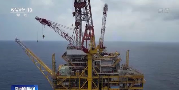 Asya’nın derin sularındaki en büyük petrol platformu hazır