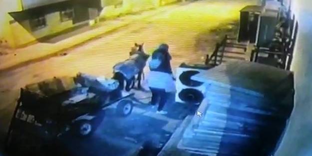 At arabalı hırsızlar kameraya böyle yakalandı