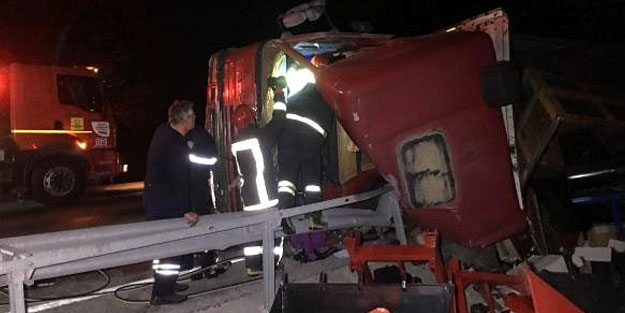 Ata çarpan TIR'ın sürücüsü hayatını kaybetti