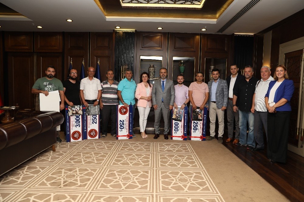 Ata sporlarının en güzel kareleri ödüllendirildi 