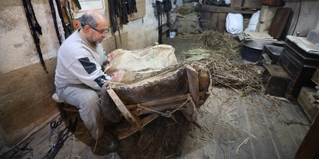 Ata yadigarı mesleklerini sürdürmek için çırak bulamıyorlar