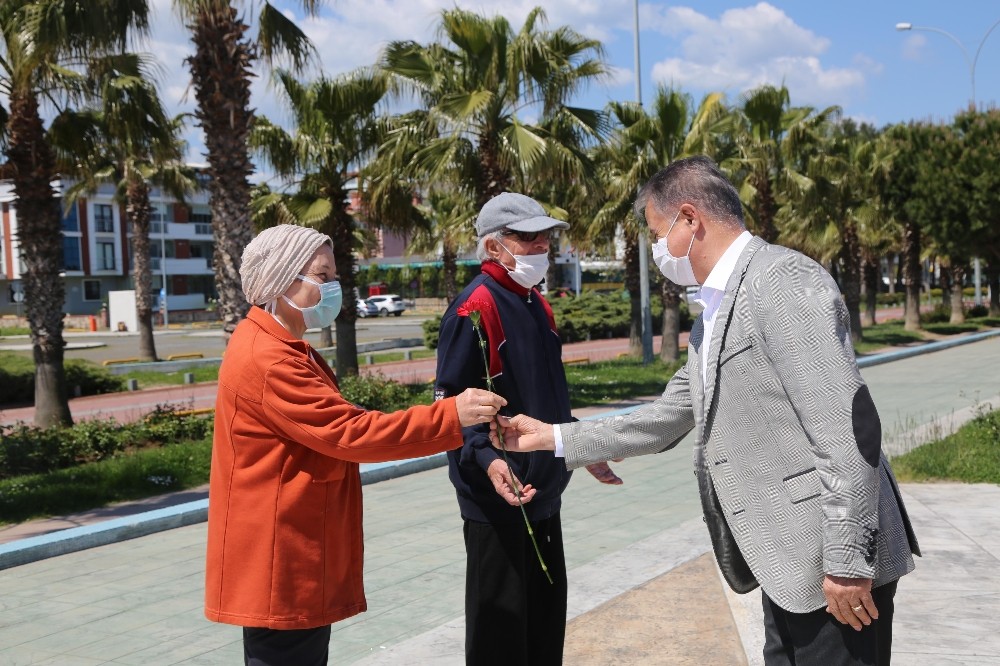 Atakum Belediyesi Anneler Günü’nü unutmadı 