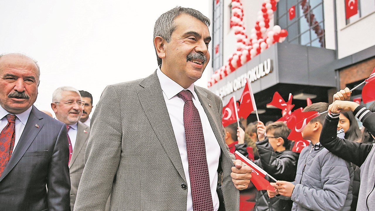 ‘Atama’ bahanesiyle okullara siyaset sokma peşindeler! Seküler yobazlar ‘milli" eğitime karşı