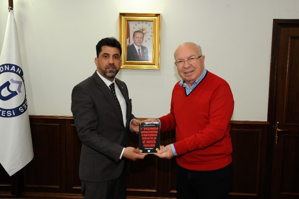 Ataman Özbay üniversiteli gençlerle buluştu 