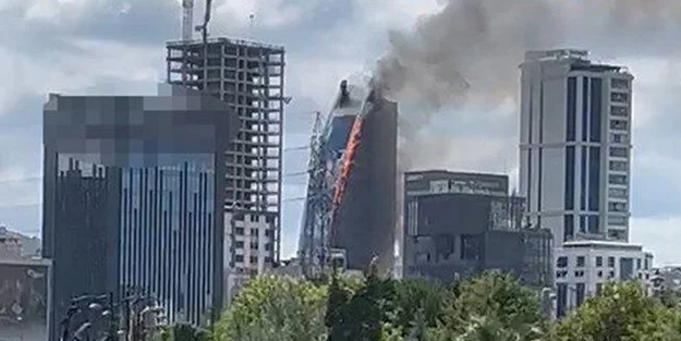 Ataşehir'de 17 katlı iş merkezinde dev yangın