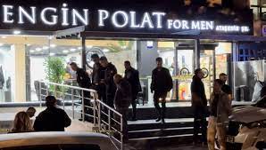 Ataşehir’de Engin Polat’a ait kuaföre silahlı saldırı