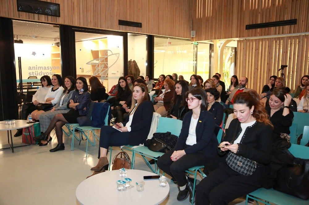 Ataşehir’de kadınlardan kadınlara girişimcilik desteği 