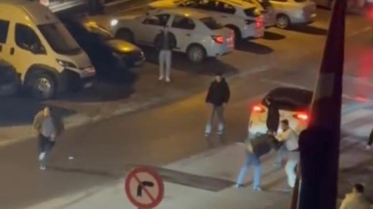 Ataşehir’de kaza sonrası yumruklar konuştu